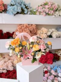 Gambar BLOOM BOX EDISI VALENTINE DAY - BOX BUNGA BLOOM BOX BOUQUET BOX CAKE - Fresh Heart Box dari May Peony Florist undefined 3 Tokopedia