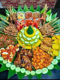 Gambar Nasi Tumpeng Combo Tampah / Tumpeng Sate / Set Tumpeng / Tumpeng Hajatan by DGM FOODS - Daging Ayam dari Domba Guling Madu undefined 5 Tokopedia