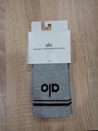 Gambar Kaos Kaki Alo Yoga MEDIUM Unisex Throwback Sock - Athletic Heather Grey dari Yoga Republik undefined 1 Tokopedia