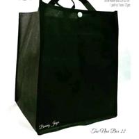 Gambar terlaris Tas Hajatan Goodie Bag Pita Kotak 22 Polos Kancing sembako dari AKSESORISHKITA. undefined 2 Tokopedia