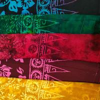 Gambar Kain Pantai Stamp/ Sarung Bali - Merah dari Krisna Bali - Produk Bali Asli undefined 2 Tokopedia