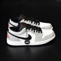 Gambar Nike Air Jordan 1 Low Light Smoke Grey Mens - 100% ORIGINAL RESMI - 40 dari FOUR KICKS undefined 2 Tokopedia