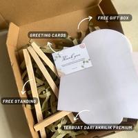 Gambar [CUSTOM • FREE GIFT BOX] Papan Karang Bunga Mini Ulang Tahun Ultah - Red dari rivanstore11 undefined 2 Tokopedia