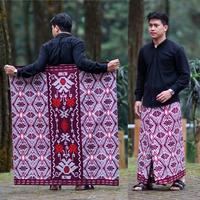 Gambar SARUNG GOYOR MOTIF FANNAN REVAL - reval kuning dari TENGIS-Store undefined 1 Tokopedia