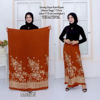Gambar Sarung Santri Putri Rayon Goyor Sarung Wanita Sarung Pondok Kekinian - Merah Maroon dari BATIK PANTESKEWES undefined 5 Tokopedia