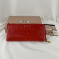 Gambar Miu Miu Long Wallet dari Social Soles undefined 1 Tokopedia