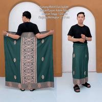 Gambar Sarung Batik Pria Dewasa Gus Iqdam Sarung Santri Kekinian - Cokelat Susu dari BATIK PANTESKEWES undefined 5 Tokopedia