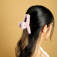 Gambar Poppypetals Fur Hairclaw Jepit Rambut Tebal Wanita Korea Rambut - BLACK dari poppypetalsofficialstore undefined 1 Tokopedia