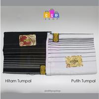 Gambar Sarung Wadimor Hitam Putih TUMPAL - Harga Grosir - Hitam Tumpal dari Osp shop undefined 2 Tokopedia