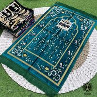 Gambar Sajadah Turki Bulu Tebal Premium Ukuran Dewasa 70 x 110 Cm - Grosir - Random Warna dari Sajadahku.id undefined 4 Tokopedia