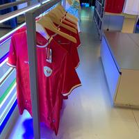 Gambar Timnas Indonesia Jersey 2024 PI Original Authentic 100% Erspo Erigo Sport Player Issue Football Shirt Kit Brand New with Tag BNWT - Home (Red), XS dari Toffline undefined 3 Tokopedia