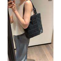 Gambar Tas Bao Bao lucent vertical baobao tote tas issey miyake medium - Hitam dari BLours undefined 1 Tokopedia