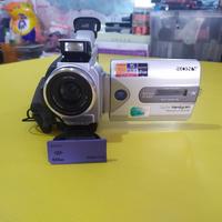 Gambar SHOOTING Video JADUL Pakai Handycam SONY Mini DV TRV40E Vintage KLASIK dari REJANOV71 undefined 4 Tokopedia