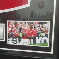 Gambar Jasa Frame Jersey Memorabilia Figura Pigura ukuran 85x65cm Baju Bola dari Evermore Stuffs undefined 3 Tokopedia