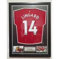 Gambar Jasa Frame Jersey Memorabilia Figura Pigura ukuran 85x65cm Baju Bola dari Evermore Stuffs undefined 1 Tokopedia