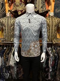 Gambar batik pria slim fit lengan panjang motif keong racun - Keong racun, M dari Batik Putra Kencana Official undefined 5 Tokopedia