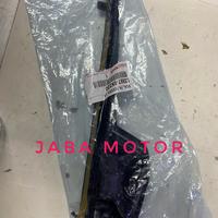 Gambar Seal fender samping-cover penutup samping kaca depan innova reborn ORI - Sisi kiri dari JABA MOTOR Toyota undefined 2 Tokopedia