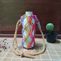 Gambar Bottle holder macrame | tumbler holder | strap bottle | tas botol - aquamarine, Custom dari Colarist undefined 1 Tokopedia