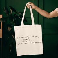 Gambar Taylor Swift The Tortured Poets Department All's Fair In Love and Poetry Totebag - TTPD Totebag Taylor Swift dari Goodhumansid undefined 1 Tokopedia