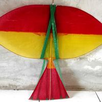 Gambar Darek Layang-Layang Bambu Ukuran 80cm Kertas Minyak Teraju Setting Ekor Panjang Warna Random dari Serba Murah Pertama undefined 2 Tokopedia
