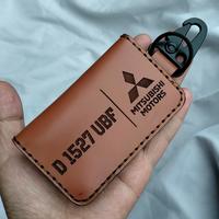 Gambar Dompet STNK Mobil Motor Gantungan Kunci Kulit Asli Premium Full Kulit Free Custom Nama Logo - Tan, Free Custom dari Hazar Store undefined 2 Tokopedia