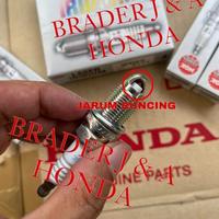 Gambar BUSI NGK LASER IRIDIUM IZFR6K13 ASLI JAZZ GE8 GK5 S RS CITY GM2 GM6 MOBILIO BRIO SATYA BRV GEN 1 DG1 FREED GB3 HRV RU1 RU5 1500 1,5 CC 2008 2010 2014 2018 2020 2025 HONDA 12290-RB0-F01 SILVER JAPAN PLUG HOLE COIL SPARK TOP BLOCK CYLINDER HEAD COVER KLEP dari BRADER HONDA undefined 5 Tokopedia
