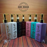 Gambar BOTOL SABUN MANDI/BOTOL AESTETIC STIKER BODY WASH/BOTOL SABUN KOTAK 250ML TUTUP CLIP OIL GOLD - Ping dari Gani Buana undefined 2 Tokopedia