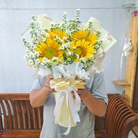 Gambar Buket Bunga Matahari Fresh Bouquet Wisuda Kado Pernikahan dari Kukii Florist undefined 3 Tokopedia