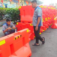 Gambar Pembatas Jalan Orange / Road Barrier VIVA 100% Kualitas Terbaik dari Tri Jaya Equipment undefined 2 Tokopedia
