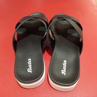 Gambar BATA Sandal Wanita New28 Original Black 571-6645 - Hitam, 40 dari Tika Bata undefined 3 Tokopedia