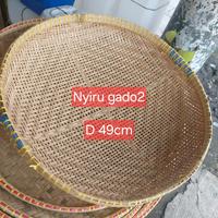 Gambar tampah bambu besar - nyiru - Tampah anyam - ayakan bambu - Nyiru gado2 dari Toko Yoppie undefined 2 Tokopedia