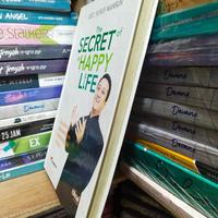 Gambar Buku THE SECRET OF A HAPPY LIFE UST. YUSUF MANSUR dari Dunia Ilmu undefined 2 Tokopedia