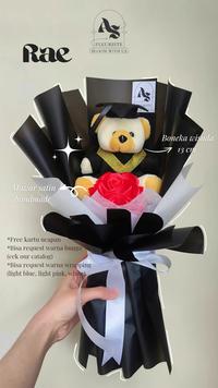 Gambar RAE | Buket Graduation Boneka Teddy Bunga | Buket Bunga Mawar Satin Pita Bandung Murah - asfleuriste dari asfleuriste undefined 1 Tokopedia