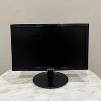 Gambar Led Monitor Komputer 19 inch wide - Grade B dari PIS KOMPUTINDO undefined 2 Tokopedia
