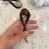 Gambar evry | Banana Claw with Big Boba Marble / Jepitan Rambut model pisang/ Jedai Rambut Korea - beige dari evry_id undefined 4 Tokopedia