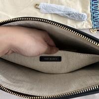Gambar Tory Burch Kira Chevron Small Pouch dari neverenav undefined 3 Tokopedia