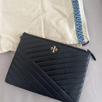 Gambar Tory Burch Kira Chevron Small Pouch dari neverenav undefined 1 Tokopedia
