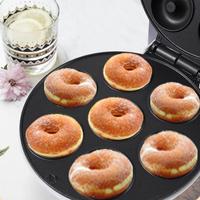 Gambar Istimewa Donut Maker Cetakan Kue 7 Lubang R Alat Pembuat Donat Mesin Cetakan Kue Bulat dari Ryan Collect undefined 3 Tokopedia