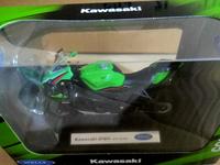 Gambar Diecast Motor Kawasaki Ninja ZX-10R Welly Original dari Genesys Toys undefined 2 Tokopedia