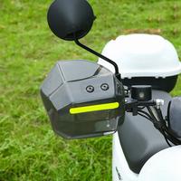 Gambar 1 Pasang Sarung Tangan Di Motor PVC Kerai Sarung Tangan Nempel Motor Anti-Jatuh Sarung Tangan Setir dari Smile-Seller undefined 3 Tokopedia