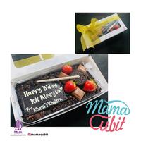 Gambar brownies kukus/kue ultah/birthday cake/bento cake/kue ulang tahun dari Mamacubit undefined 5 Tokopedia