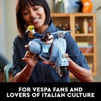 Gambar LEGO Icons 10298 Vespa 125 Building Kit (1,106 Pieces) Mainan Balok dari Waroeng Figuree undefined 1 Tokopedia