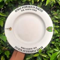 Gambar piring custom bisa pakai logo dan tulisan sendiri serta  bisa custom warna dapat dijadikan bahan souvenir atau Hadiah dari Bunutmart undefined 1 Tokopedia