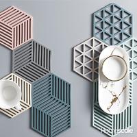 Gambar Tatakan Alas Piring Gelas Panci Bahan Anti Panas Hexagonal Bermotif - Segi3 HijauMuda dari Homescaleid undefined 3 Tokopedia