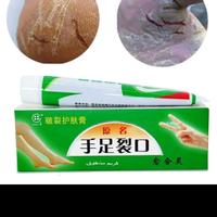 Gambar Salep Kaki Rayapan Bolong2 Kering Pecah2 Kaki Bau Penghilang Kutu Air dari VikaStore18 undefined 1 Tokopedia