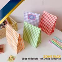Gambar Paper Bag Pembungkus Serbaguna Colorful Kuning  Motif Kotak Kotak Kantong Kertas dari Fajar Packaging undefined 2 Tokopedia