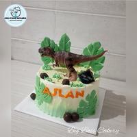 Gambar BUTTERCREAM CAKE WITH TOYS TOPPER DINO DINOSAUR T-REX DINOSAURUS - lapis surabaya, 16cm (bulat) dari Big Boss Cakery undefined 2 Tokopedia