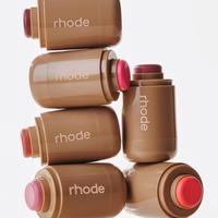 Gambar Rhode - The Pocket Blush by Hailey Bieber - Juice Box dari Theplugboy-id undefined 3 Tokopedia