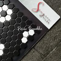 Gambar Mozaik Keramik Interior Cafe Merk Singres Type Flower White Mini Hexagonal Matt dari Pesona Rumahku undefined 4 Tokopedia