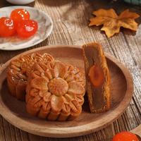 Gambar Mooncake Moon Cake Kue Bulan Telur Asin - Kc. Hijau, DUS BAGUS dari Baking Girl Mooncake undefined 4 Tokopedia